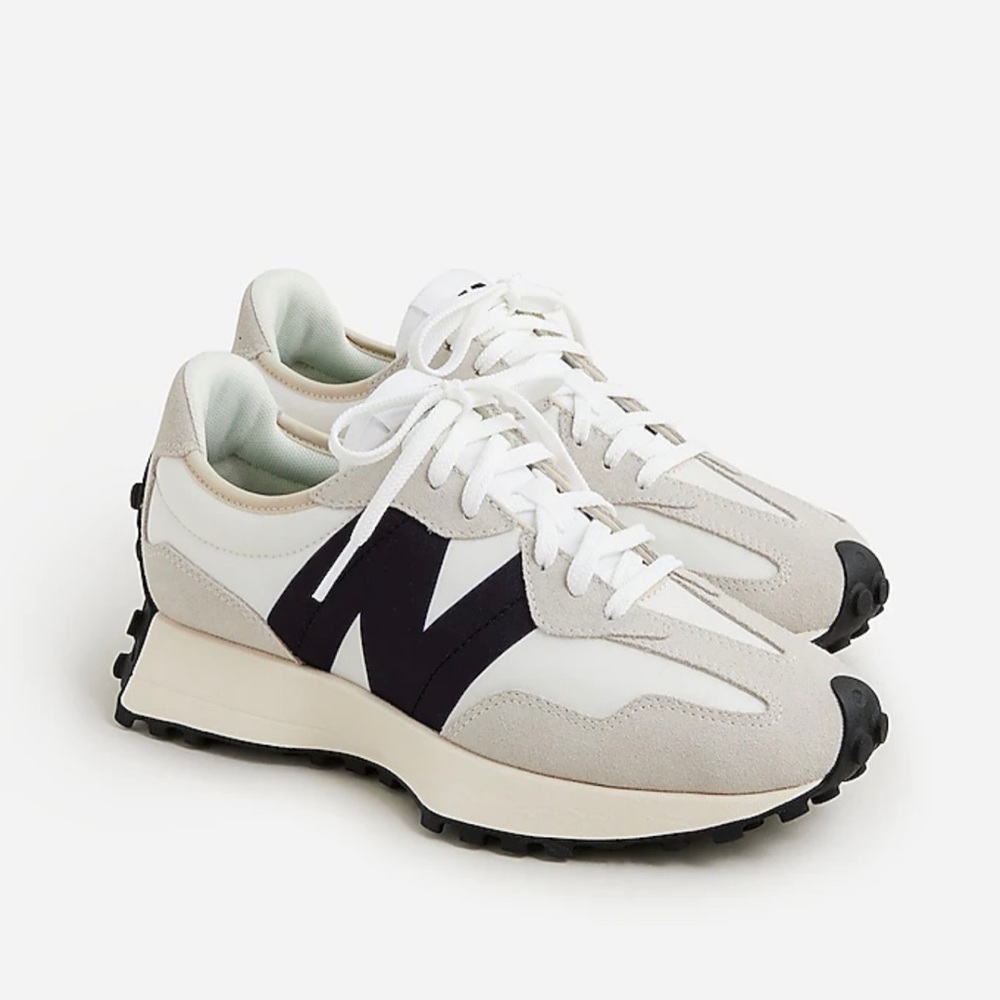 NWT New Balance men’s 327 sneakers